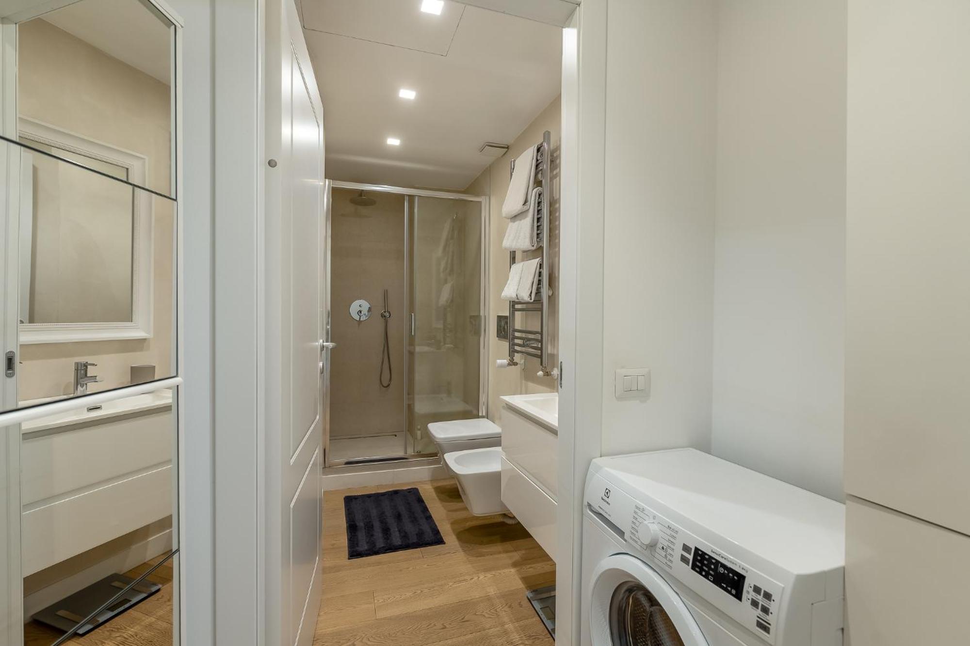 Porta Venezia New Luxury Apt - Wifi Full Equiped Milan Luaran gambar